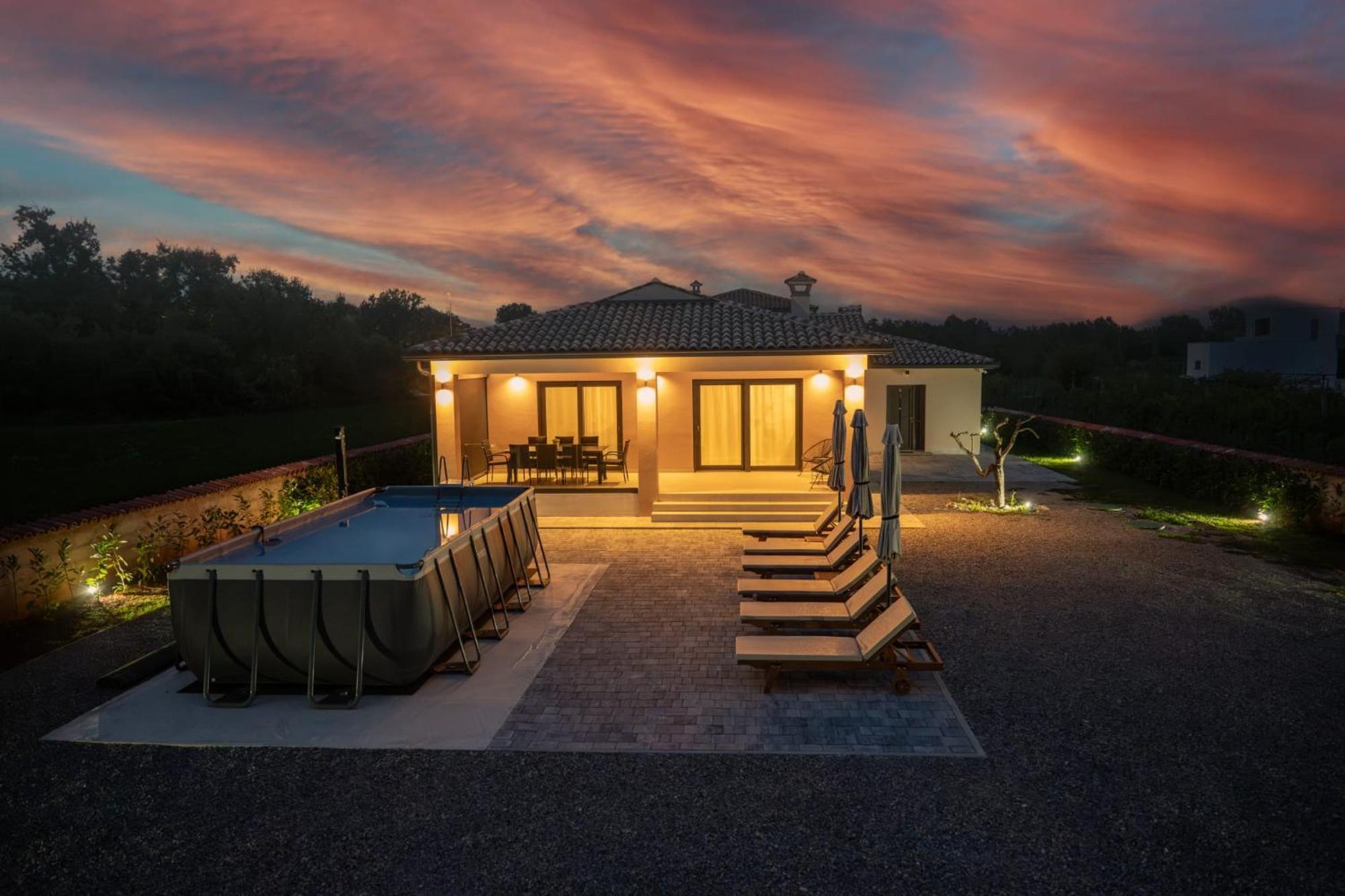 Ardanela Villa *